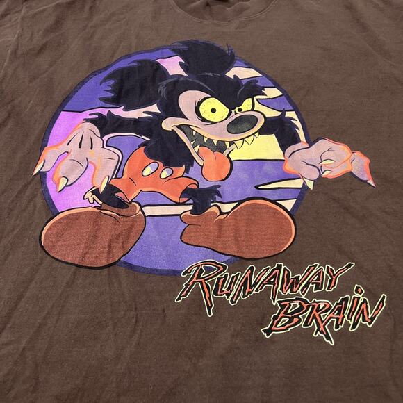 Mask And Disguise 2022 Mickey Mouse Runaway Brain T-shirt Size XL Brown - Picture 2 of 7